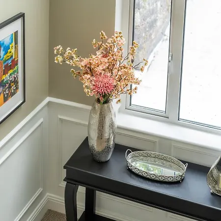 No5 Rose Street - Book Entire House *