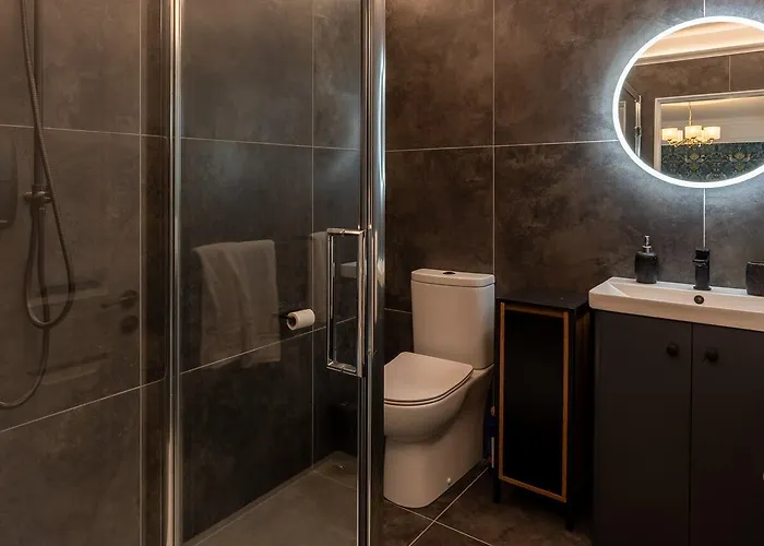 No5 Rose Street - Book Entire House